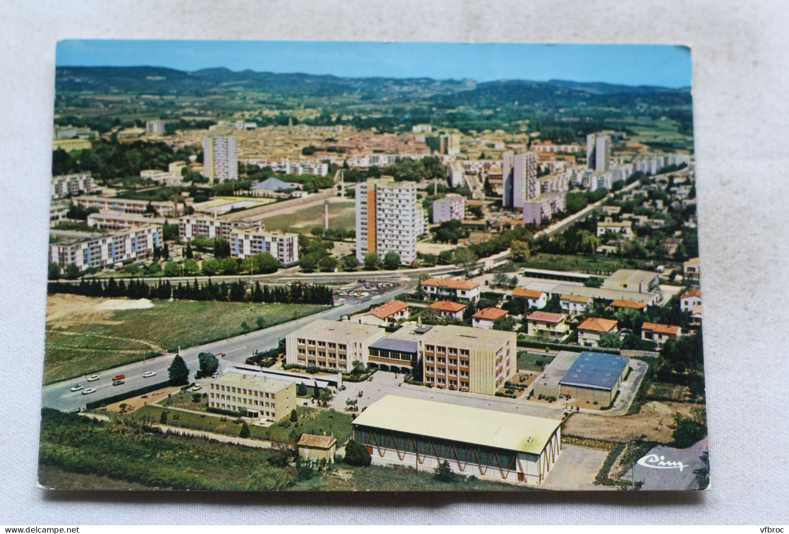 Cpm, Bagnols sur Céze, vue générale aérienne, Gard 30