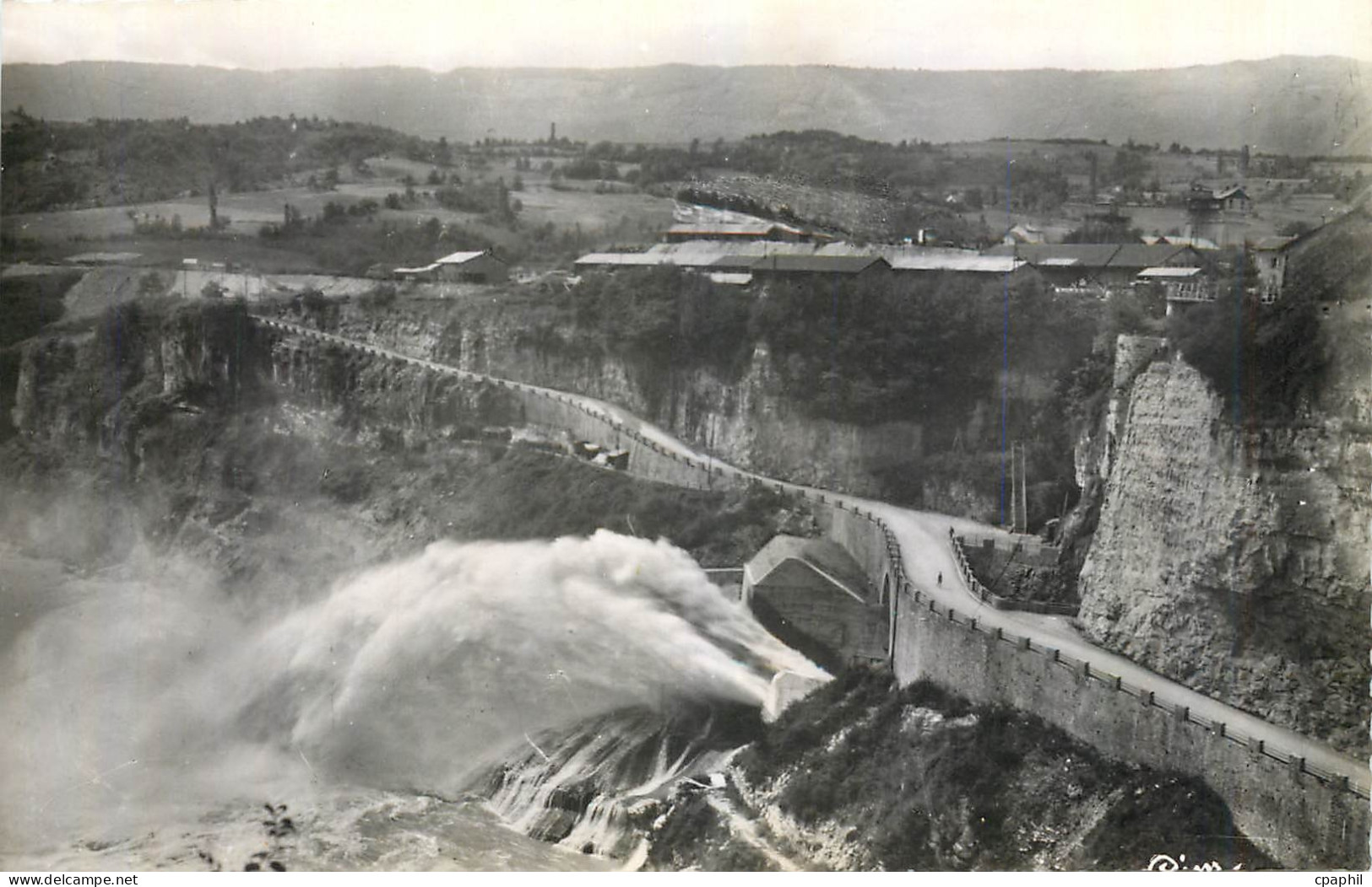 CPM Barrage de Genissiat Ain Route des Usines et sortie du canal evacuateur