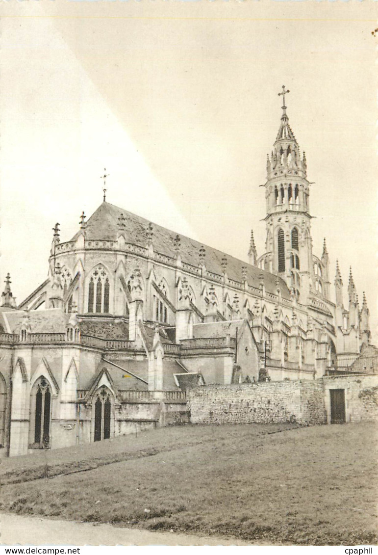 CPM Basilique Notre Dame des Enfants Chateauneuf sur cher (Cher)