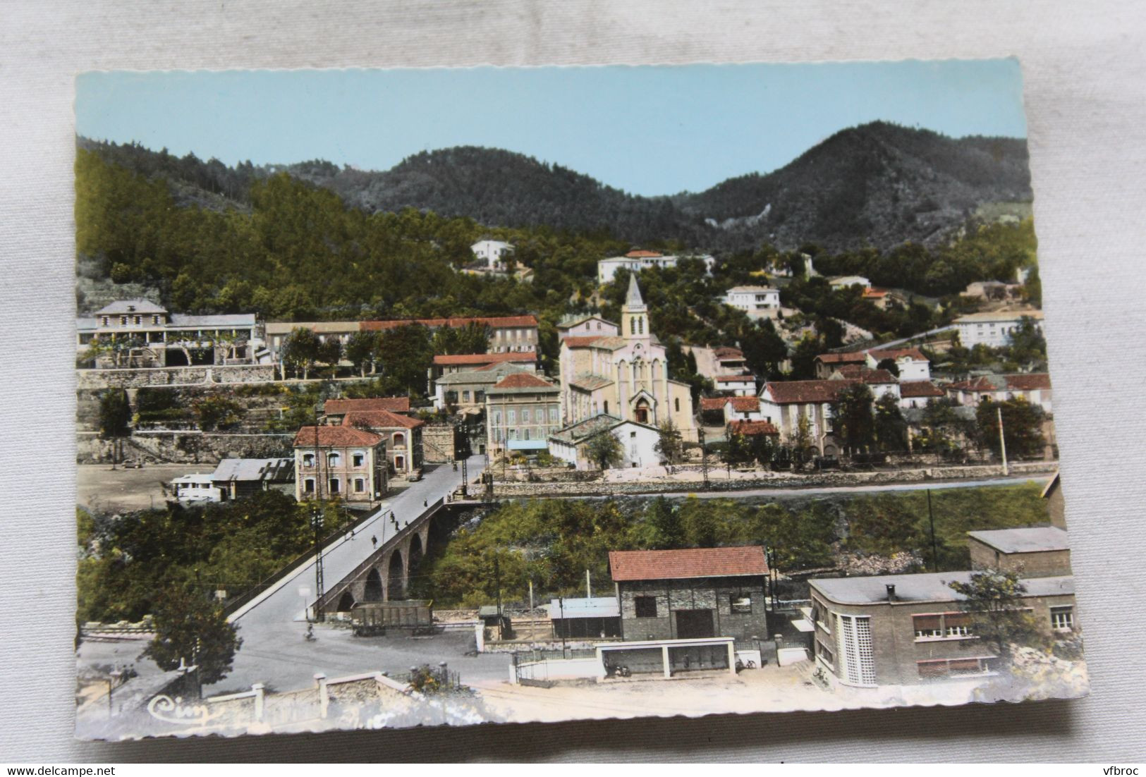 Cpm, Bessèges, l'église, le Castelas, Gard 30