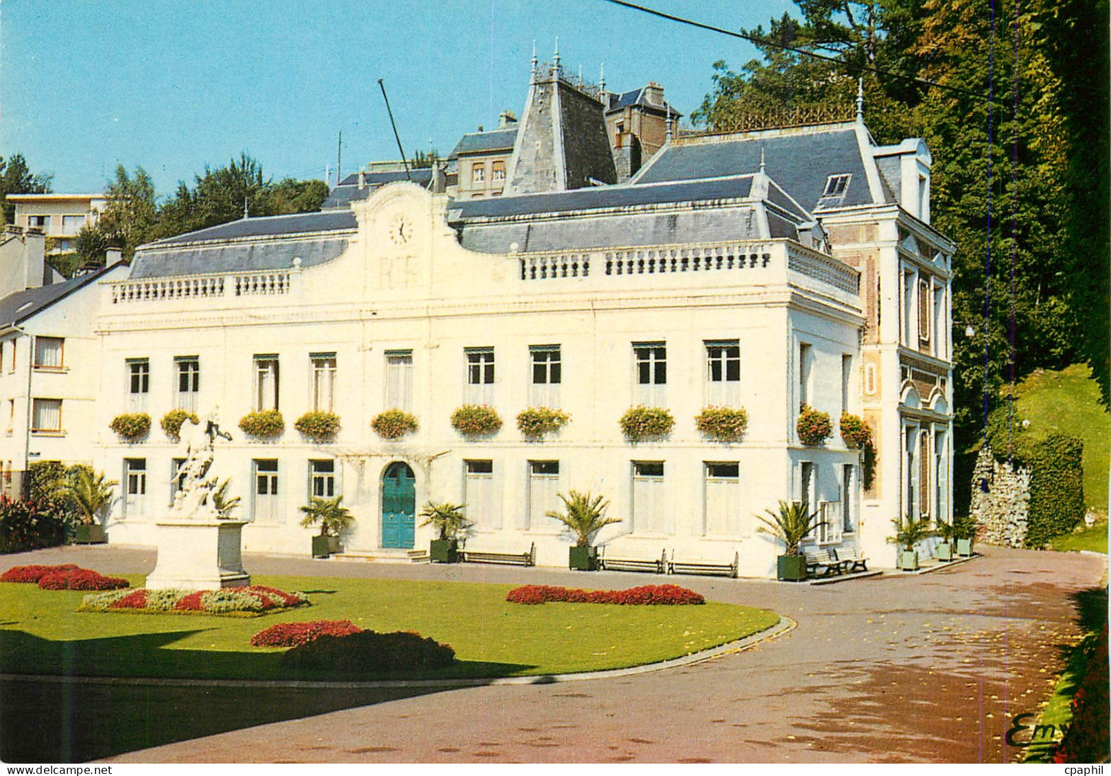 CPM Bolbec (Seine-Maritime) L'Hotel-de-Ville