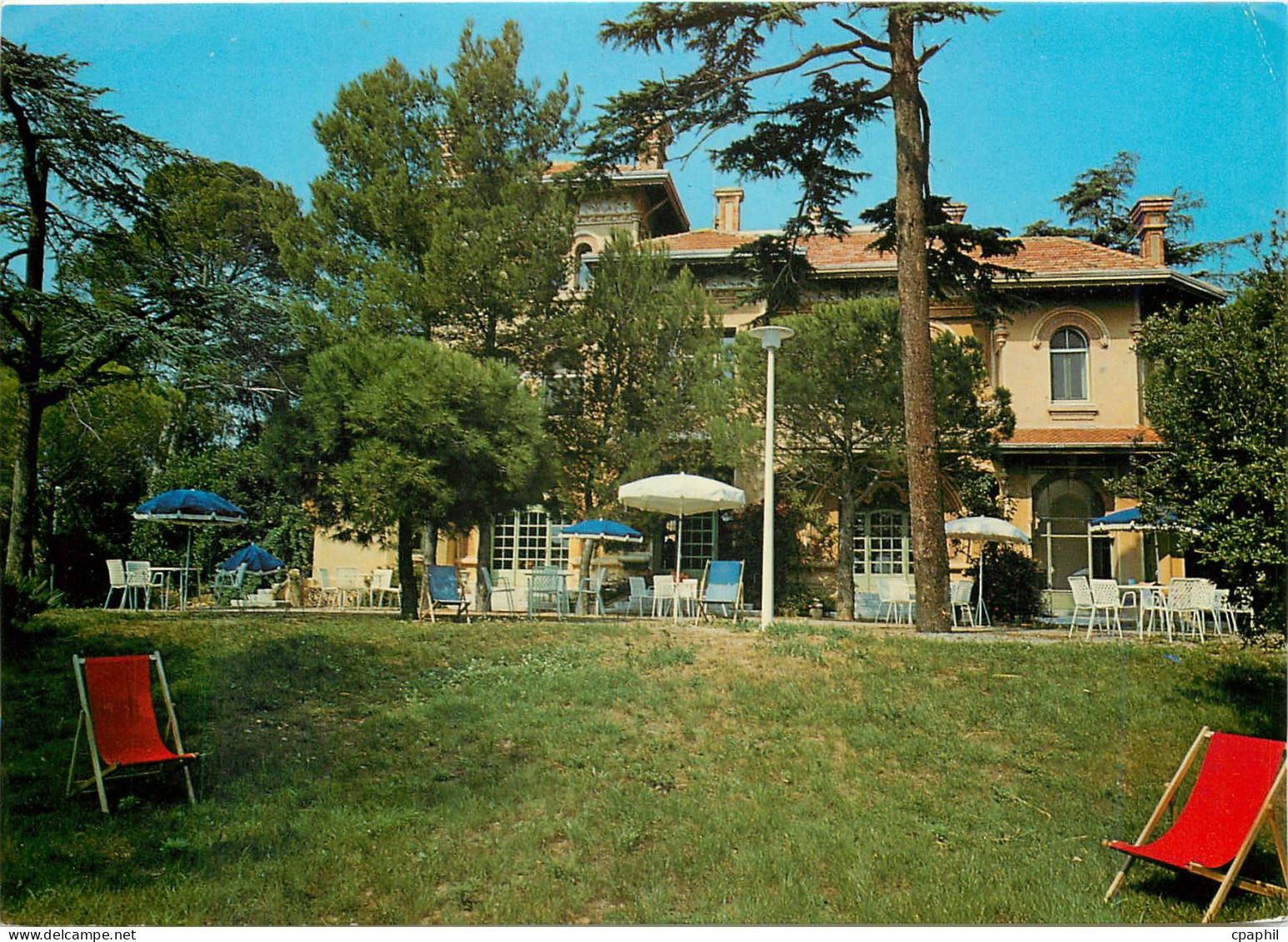 CPM Boulouris St Raphael Var Facade sur de la villa et jardin