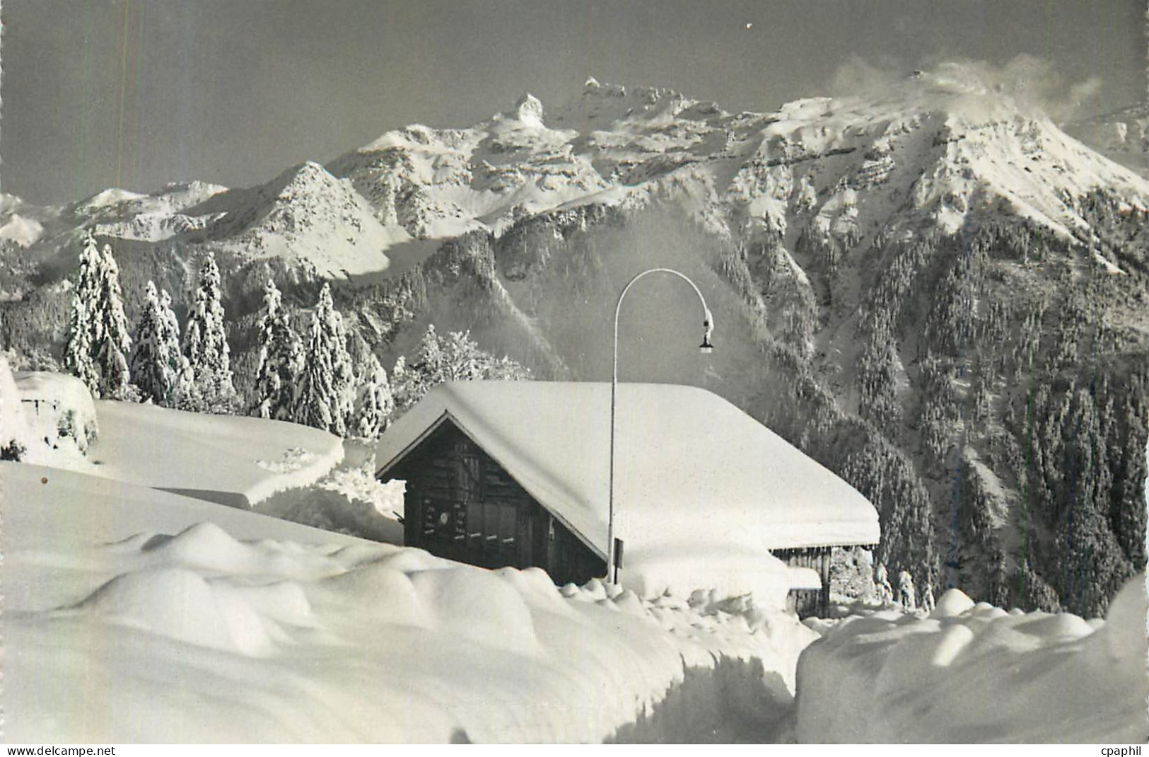 CPM Braunwald Glarus 1300 m Blick Gegen Karpfstock 2797 m