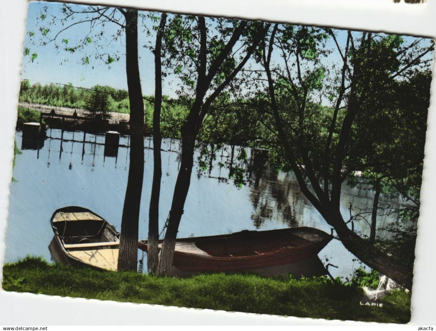 CPM BRIENON-sur-ARMANCON Un Coin de l'Armancon (1196518)