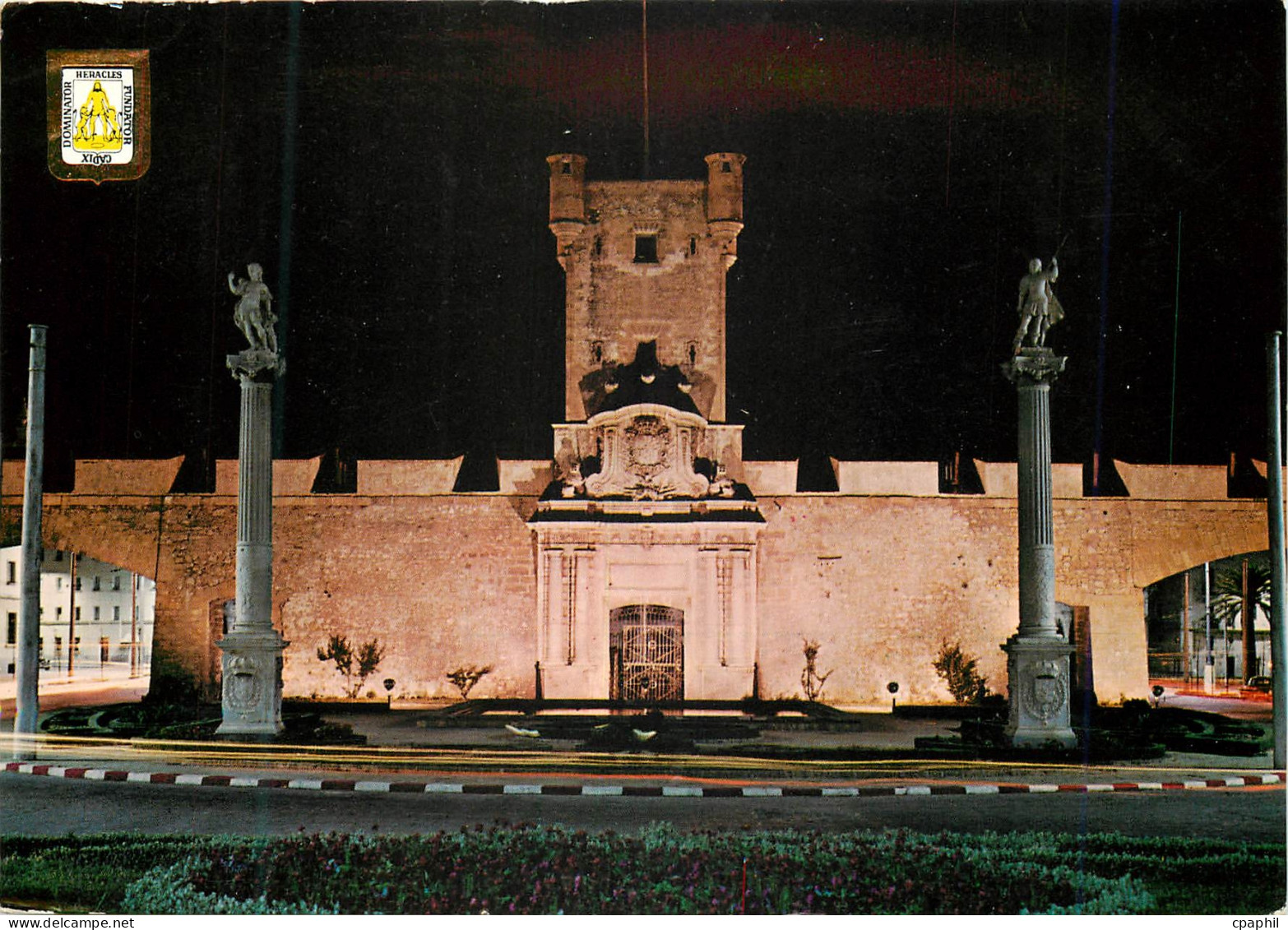 CPM Cadiz Porte de Terre Vue nocturne
