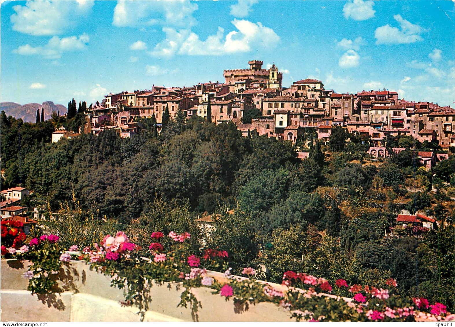 CPM Cagnes sur Mer Cote d'Azur French Riviera Le haut de Cagnes et son chateau