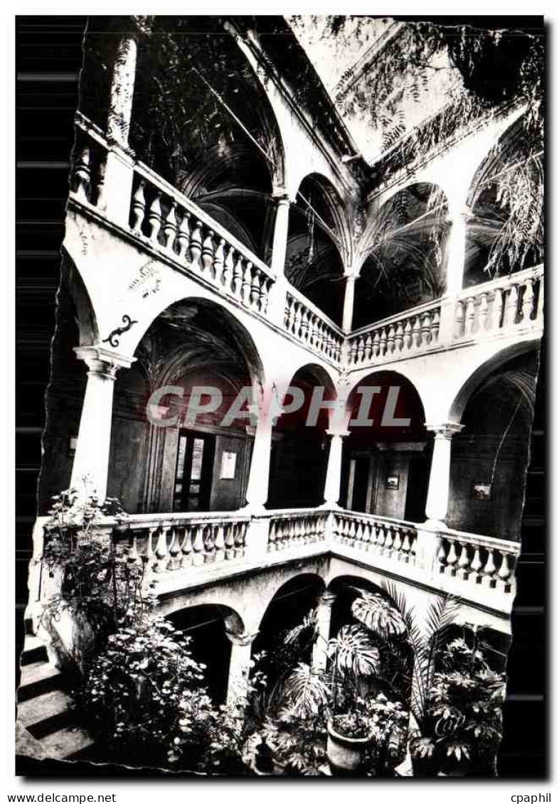 CPM Cagnes sur Mer Interieur du Chateau Grimaldi