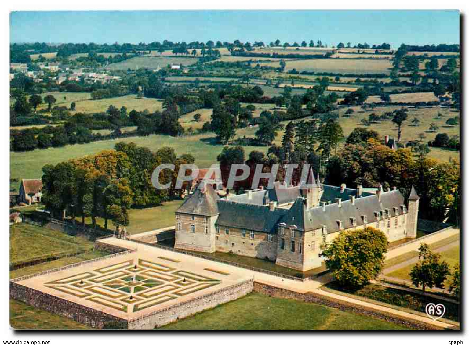 CPM Carrouges Orne Le Chateau