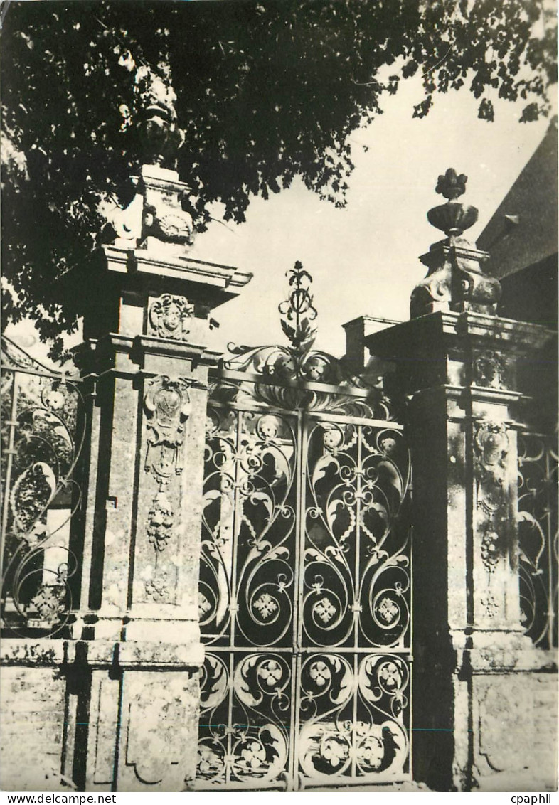 CPM Carrouges Orne Parc du Chateau