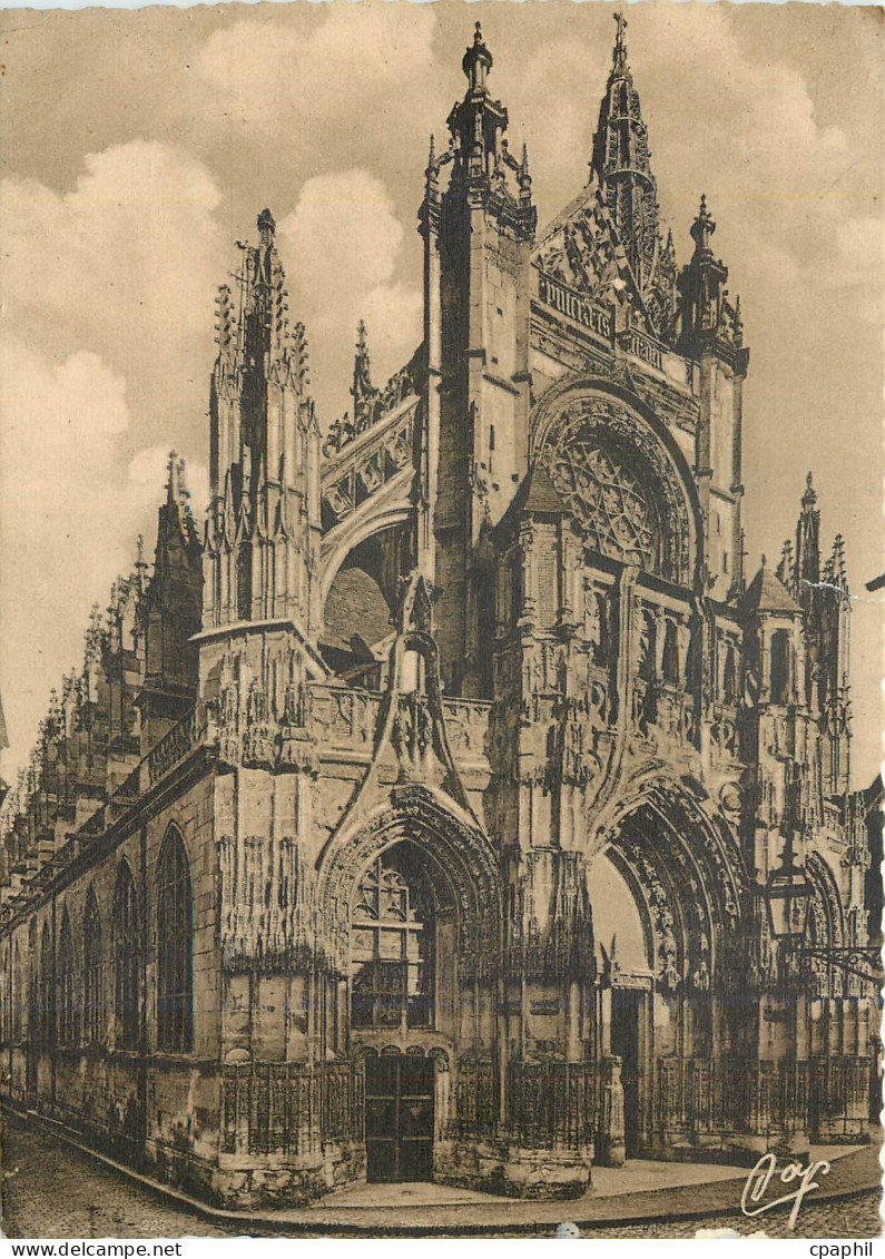 CPM Caudebec en Caux L'Eglise Notre Dame