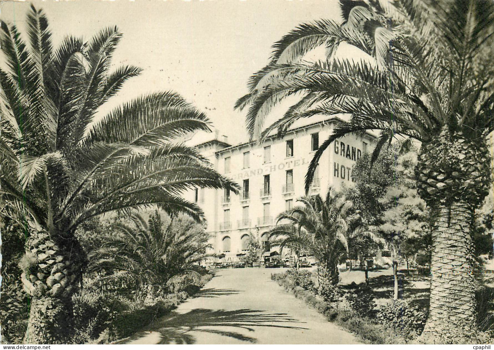 CPM Cavalaire sur Mer Var Le Grand Hotel