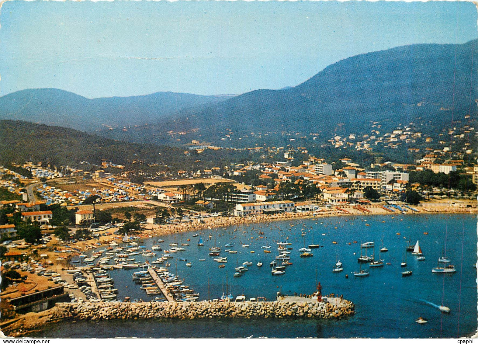 CPM Cavalaire sur Mer Var Vue Generale Le Port