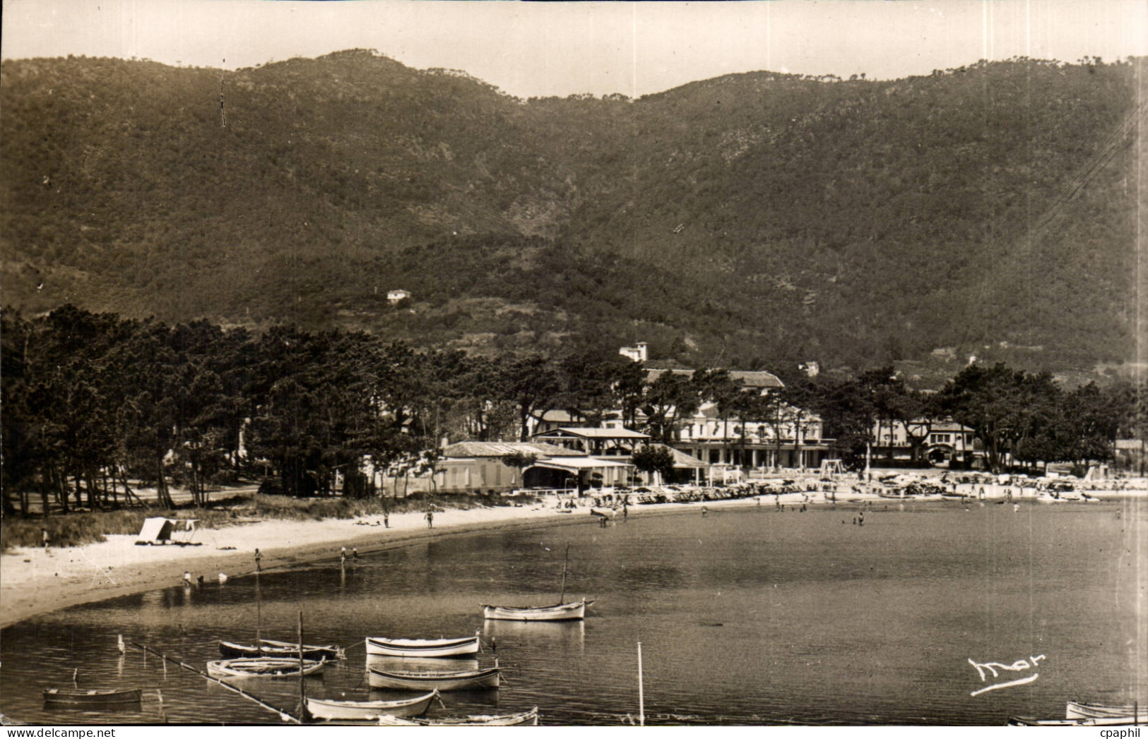 CPM Cavalaire sur mer Vue d'ensemble de la plage
