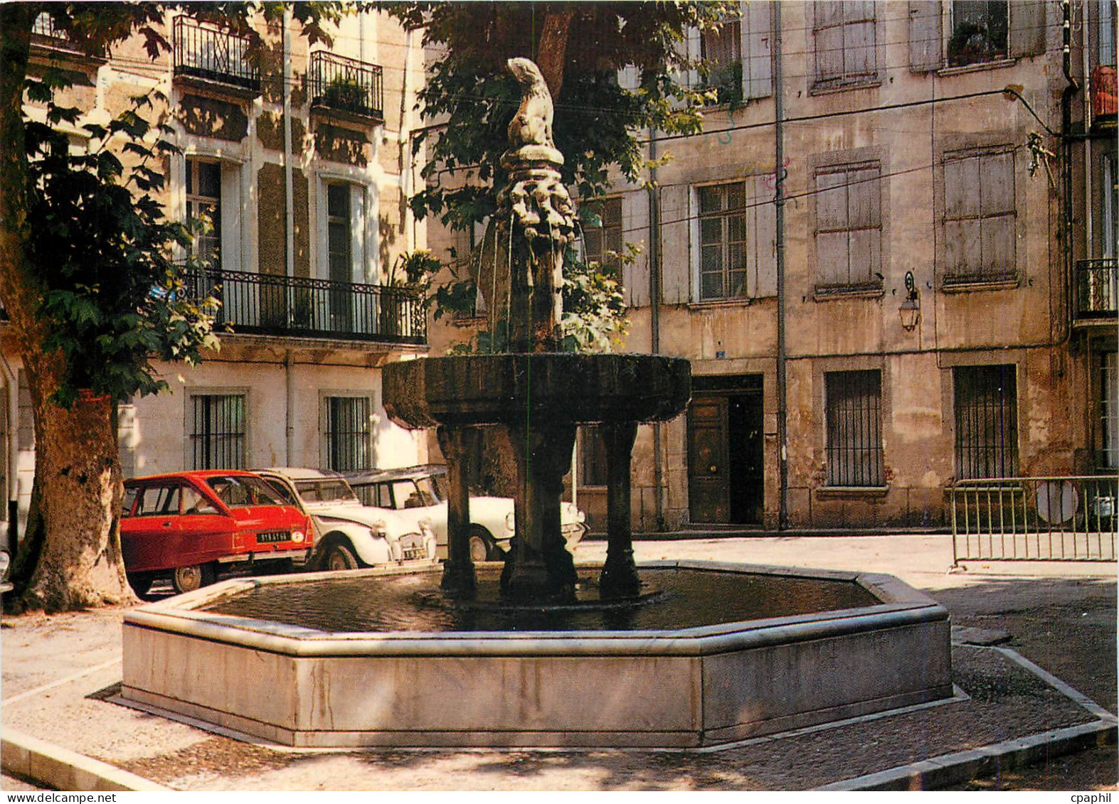 CPM Ceret (Pyr Or) La vieille Fontaine de la Place des 9 Jets
