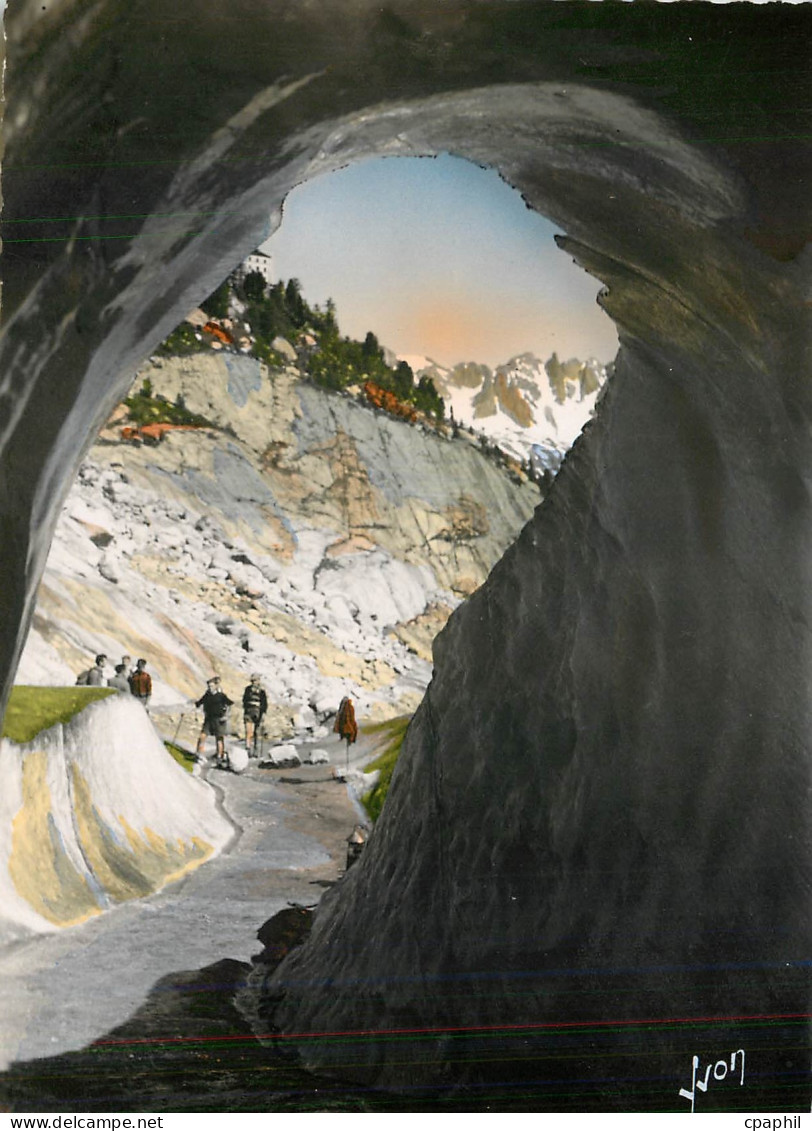 CPM Chamonix Mont Blanc (Haute Savoie) La Mer de Glace Entree de la Grotte Alpinisme
