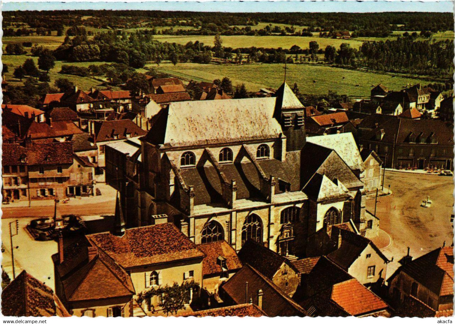 CPM Chaource- Eglise FRANCE (1020975)