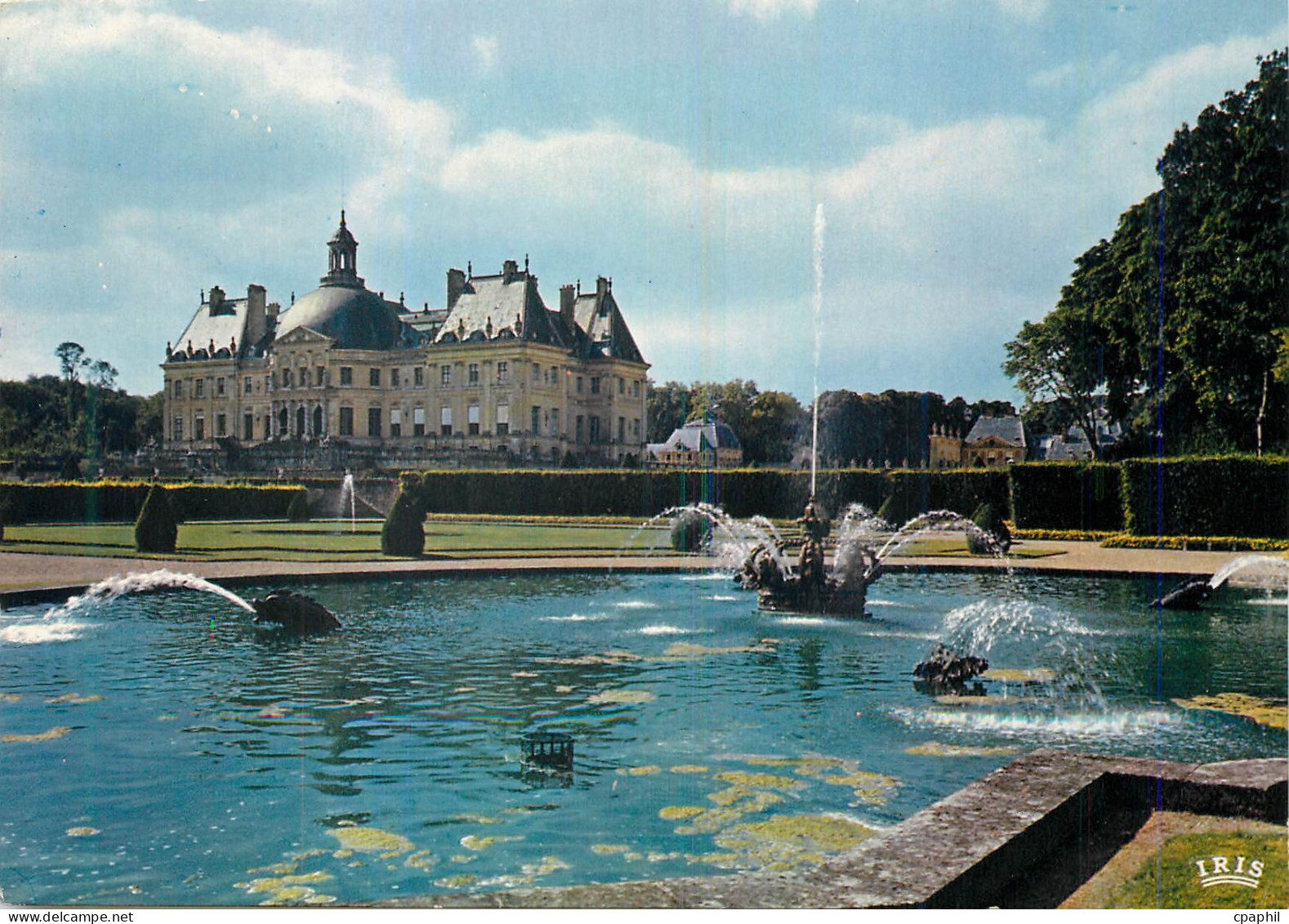 CPM Chateau de vaux le Vicomte bassin de la courone
