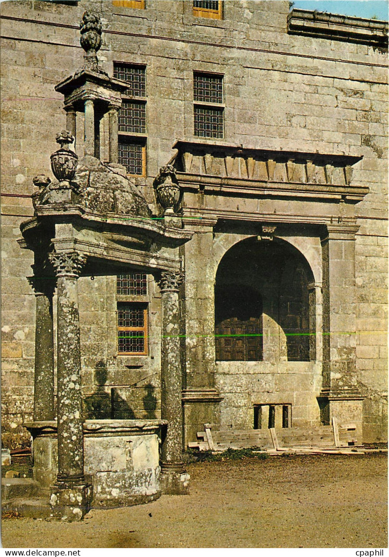 CPM Chateaux de Kerjean en Saint Vougay Finistere Le Puits
