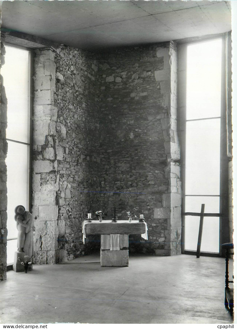 CPM Cite des Cloches Boesset Cersay (Deux Sevres) Chapelle Interieur