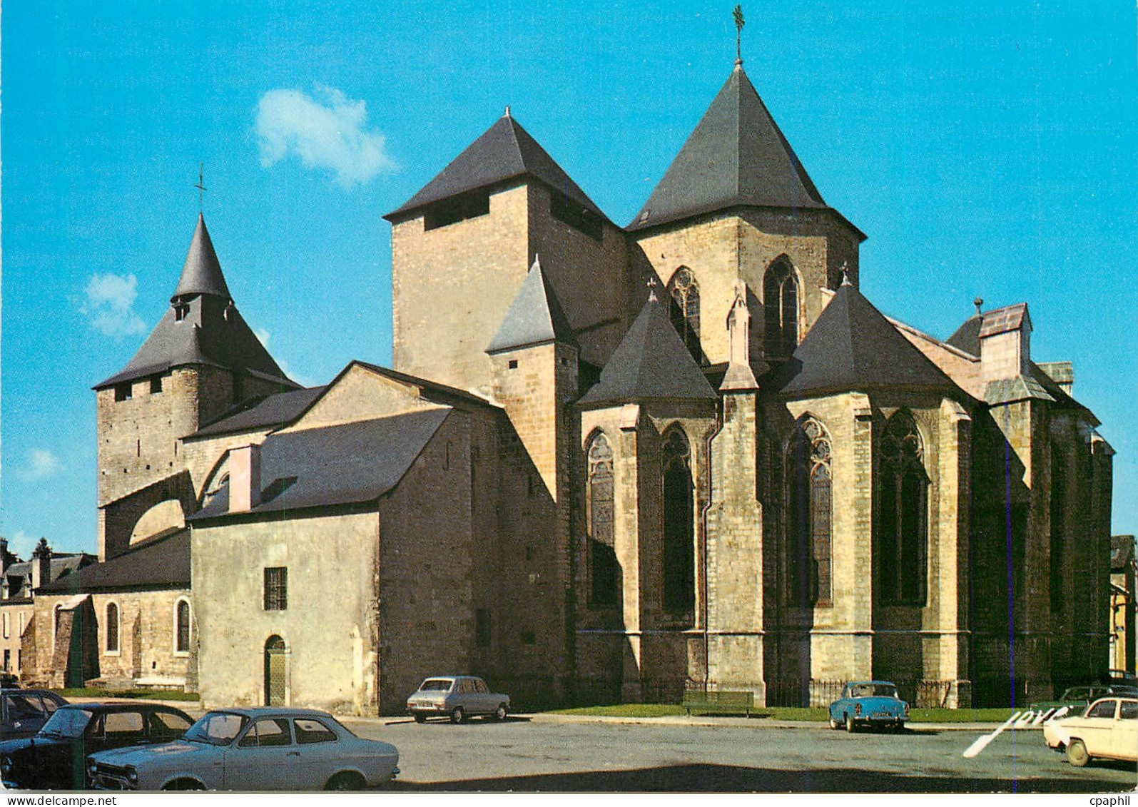 CPM Collection d Art Pyreneen Oloron Sainte Marie Cathedrale Sainte Marie xiie siecle L Abside