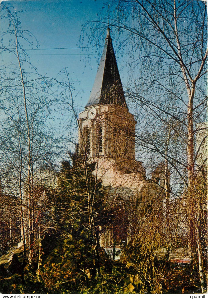 CPM Colombes Le clocher de la vieille eglise