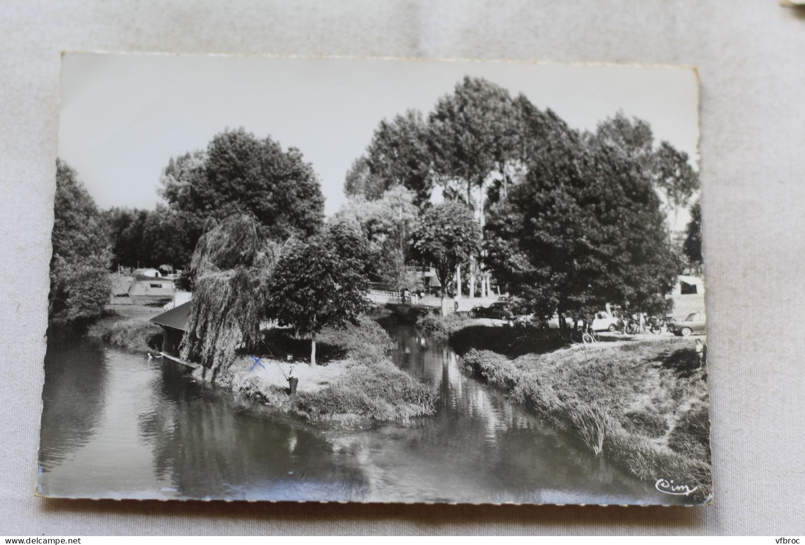 Cpm, Connerre, le camping et l'Huisne, Sarthe 72