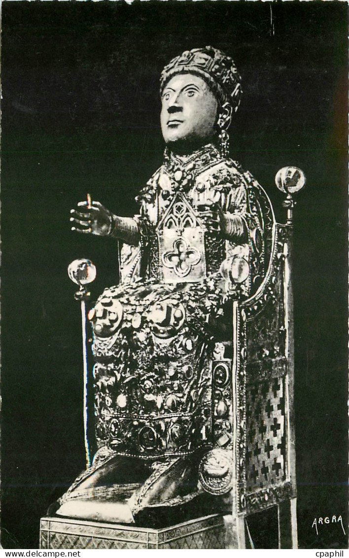 CPM Conques (Aveyron) Statue reliquaire de St Fay (Xes)