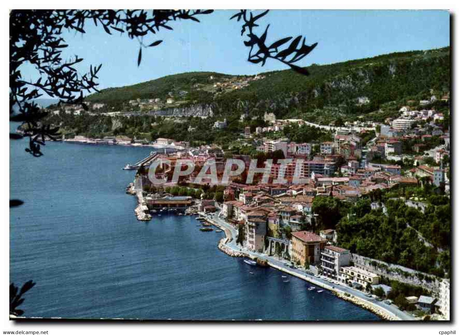 CPM Cote d'Azur Villefranche sur mer Vue generale le part et la darse