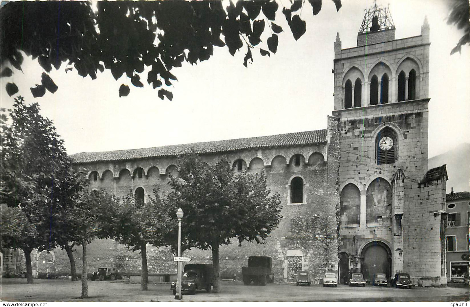 CPM Die Drome La Cathedrale