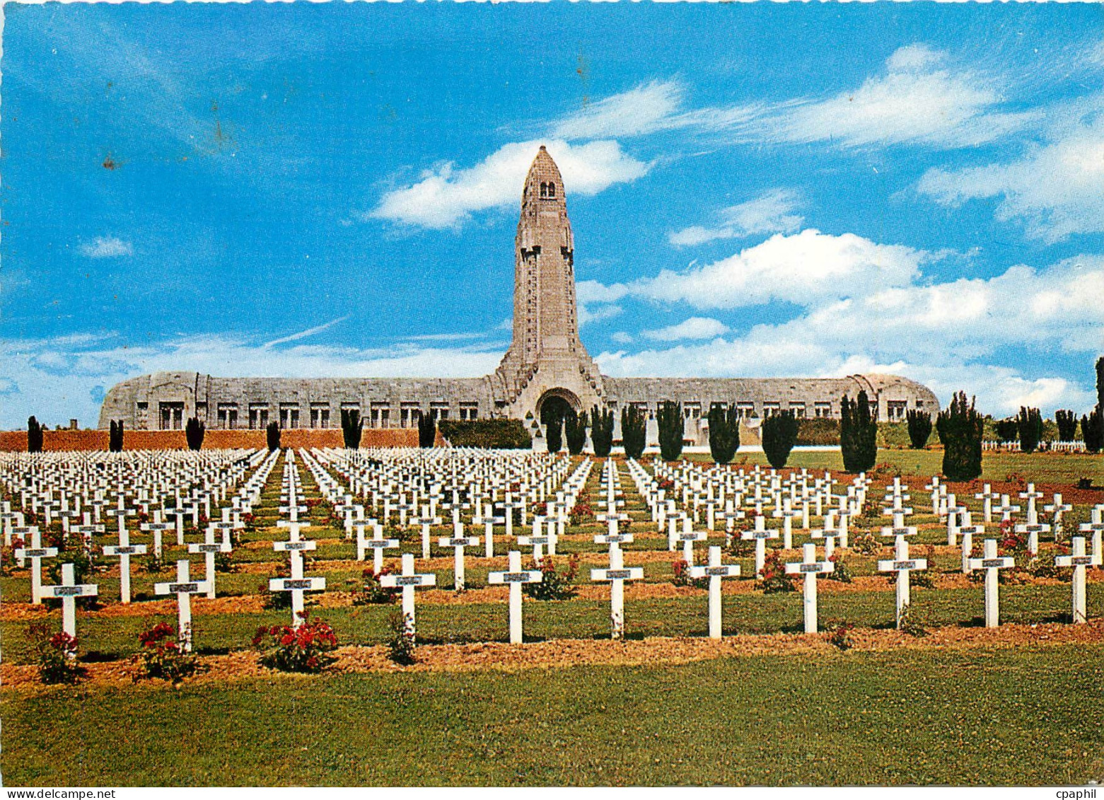 CPM Douaumont Verdun Meuse Ossuaire et Cimetiere de Douaumont
