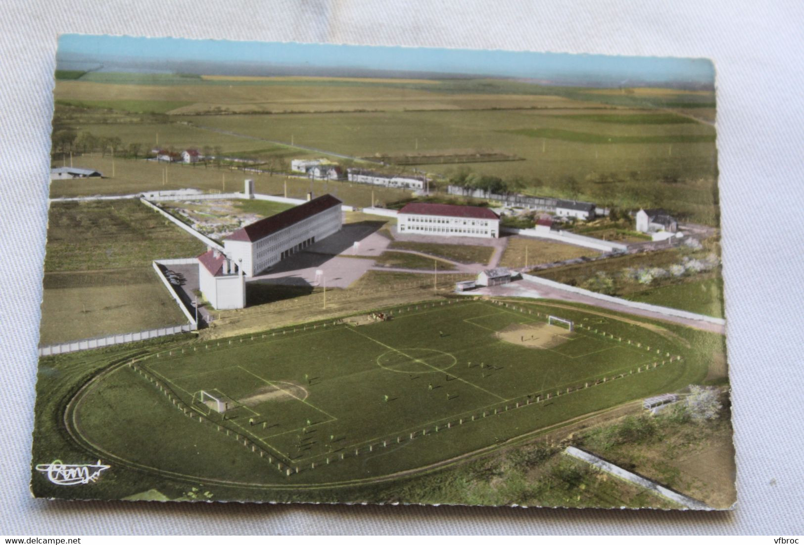 Cpm, Dun sur Auron, le collège et le stade, Cher 18