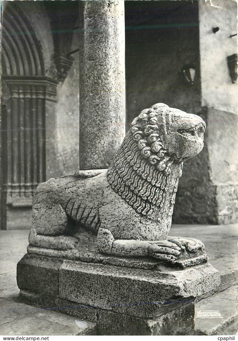 CPM Eglise de Guillestre (H A) XVIe S Leopard