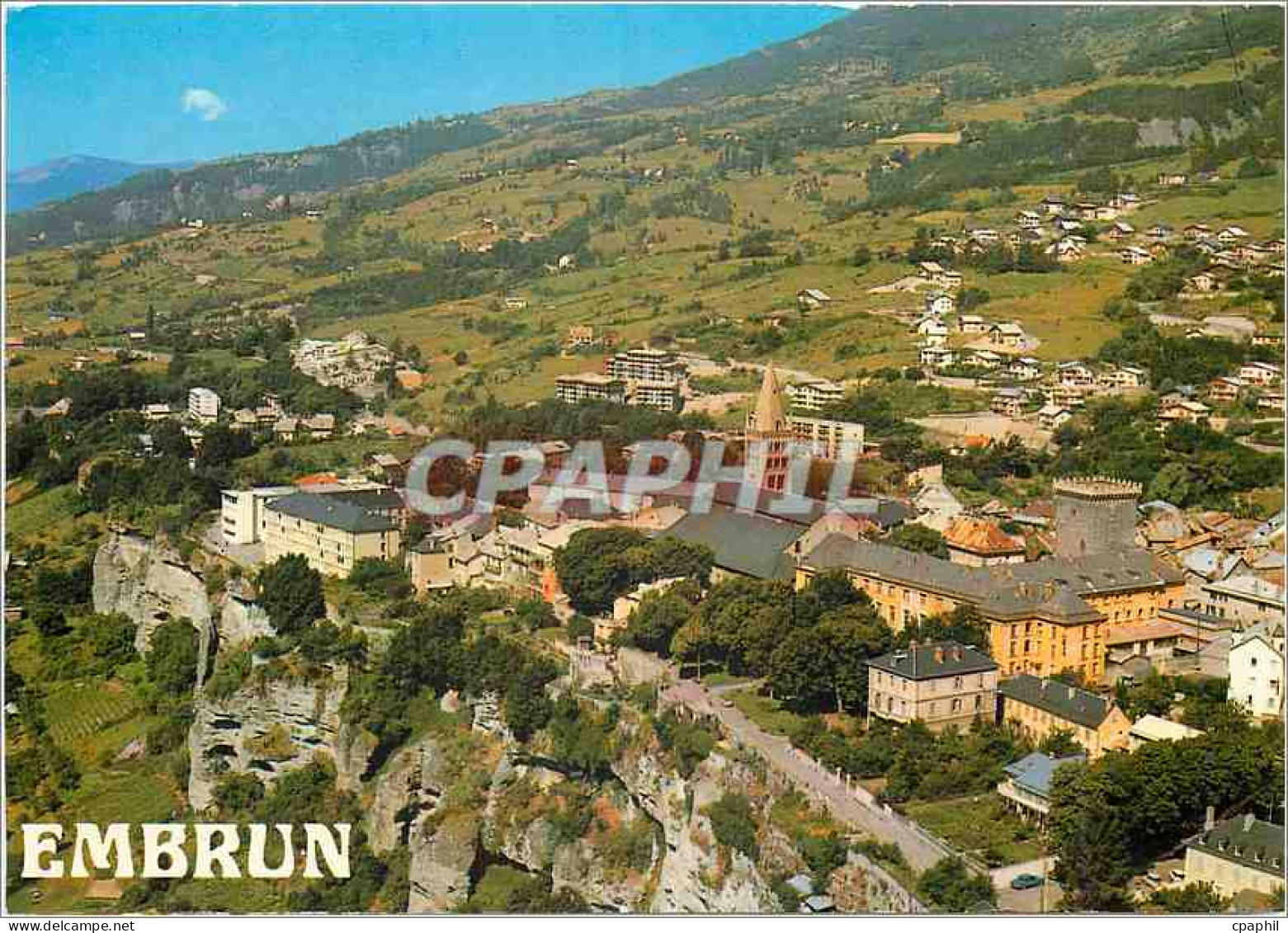 CPM Embrun Hautes Alpes Vue aerienne