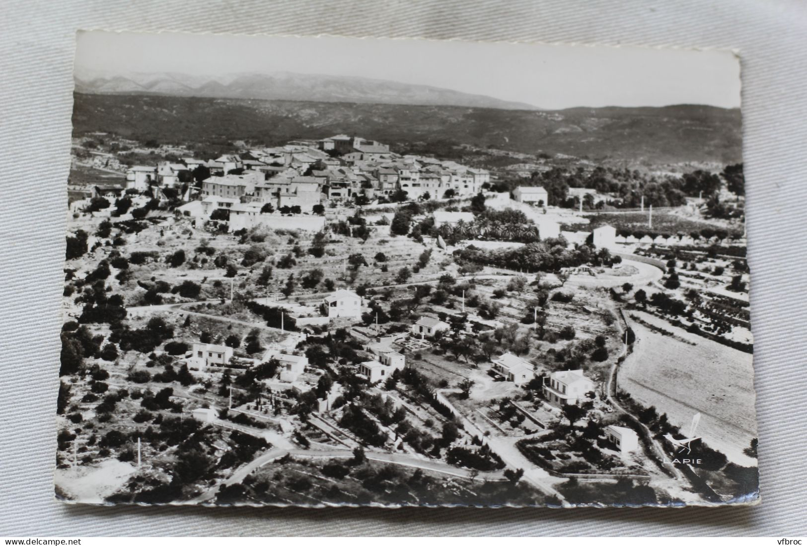 Cpm, en avion au dessus de le Castellet, Var 83
