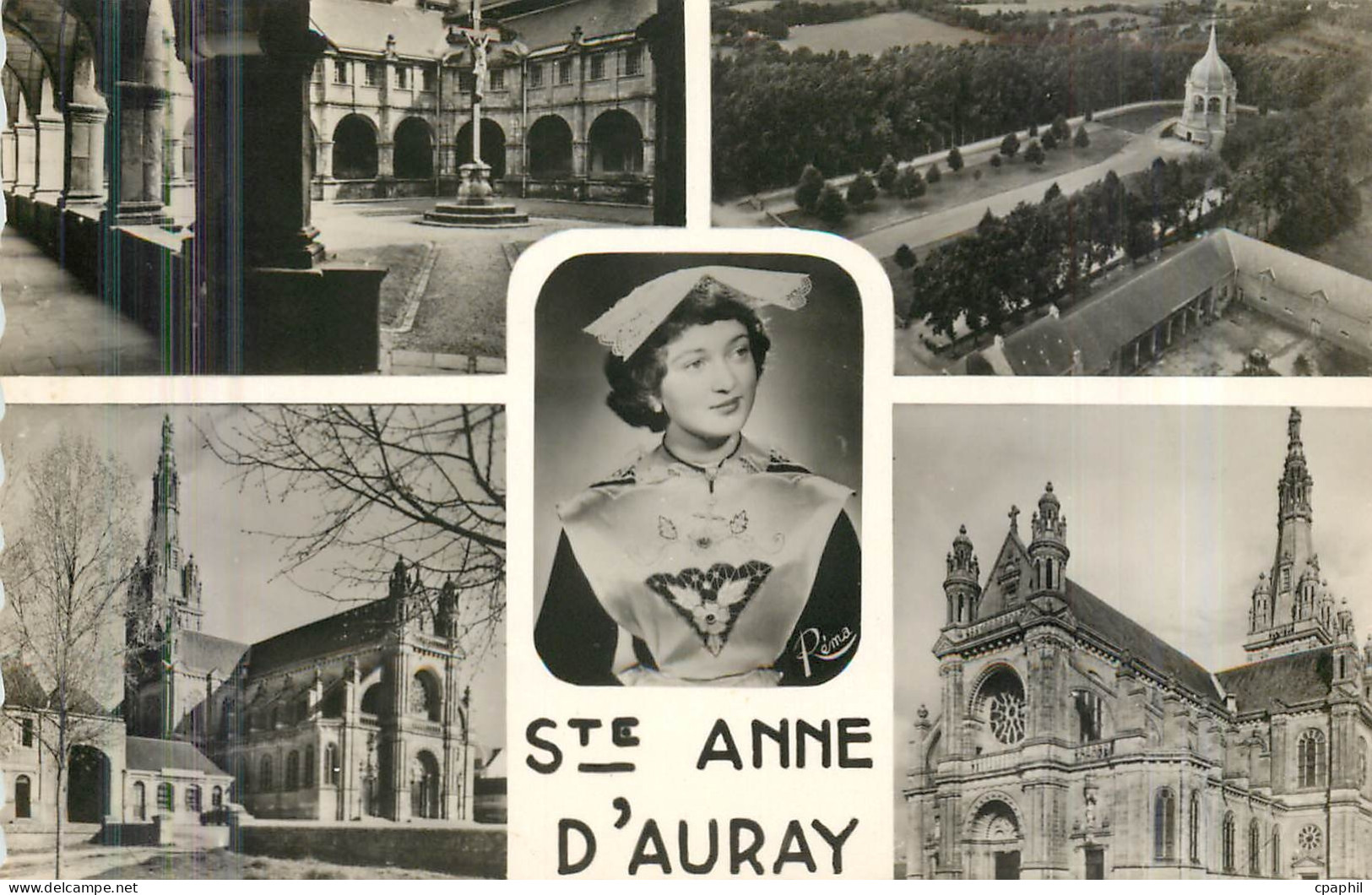 CPM En Bretagne Sainte Anne d'Auray Folklore