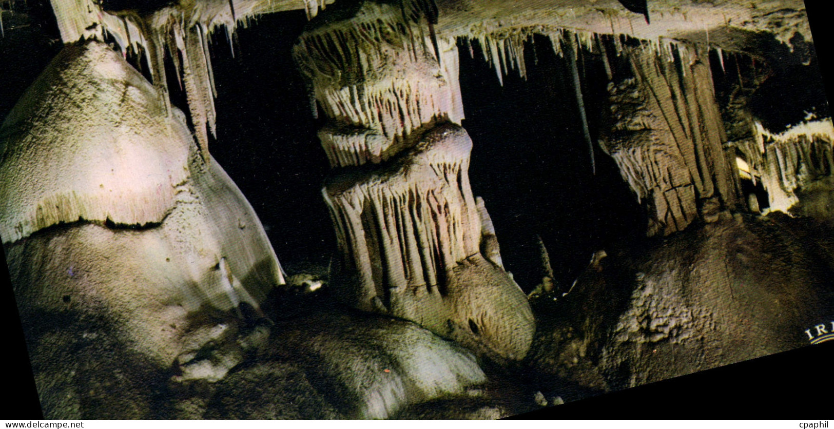 CPM En Quercy Les Grottes de Lacave Lumiere noire Les Trois Parques