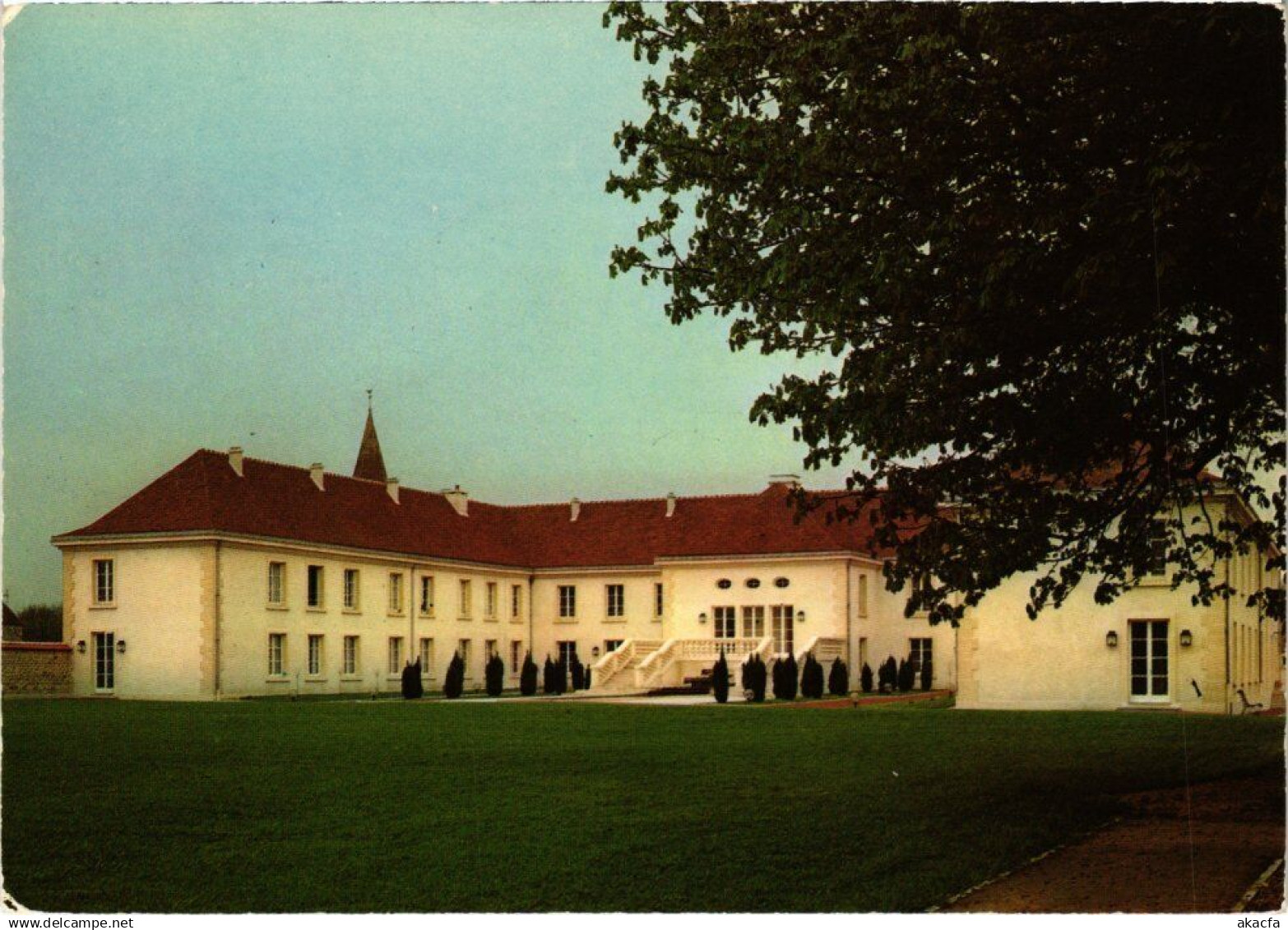 CPM Ennery L'arriere du pavillon central FRANCE (1332386)