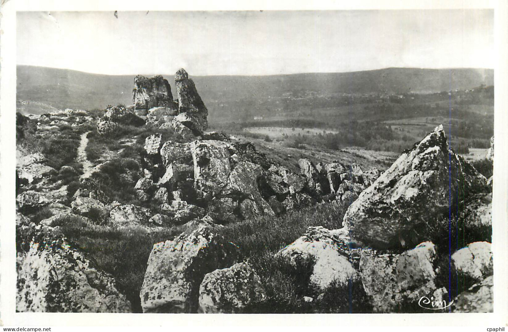 CPM Environs de Bourganeuf (Creuse) Roches de Mazuras