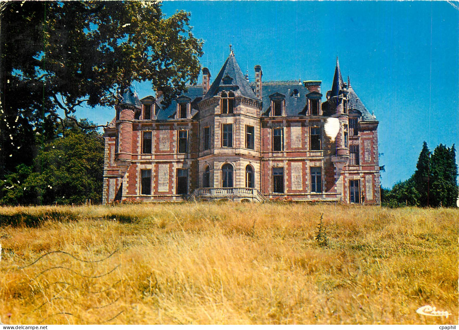 CPM Environs de Cerizay Deux Sevres Le chateau du Deffend pres de Montravers
