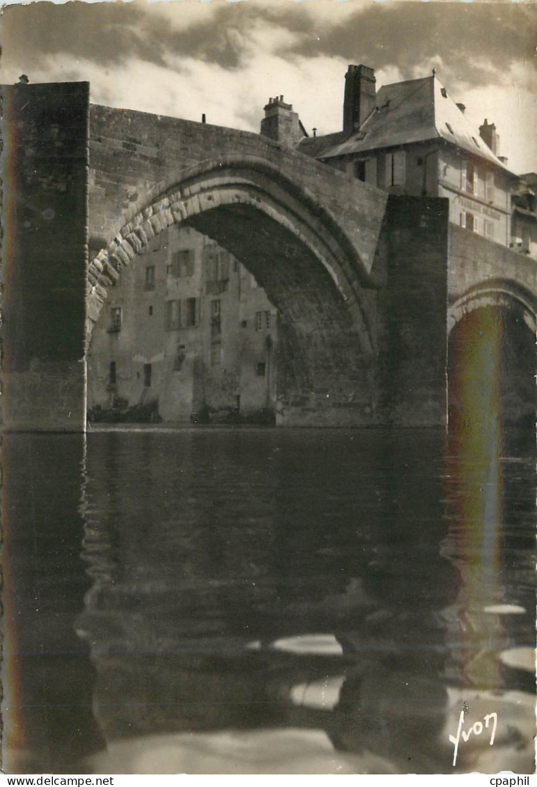 CPM Espalion (Aveyron) Le vieux pont (XIIIe s) sur le Lot
