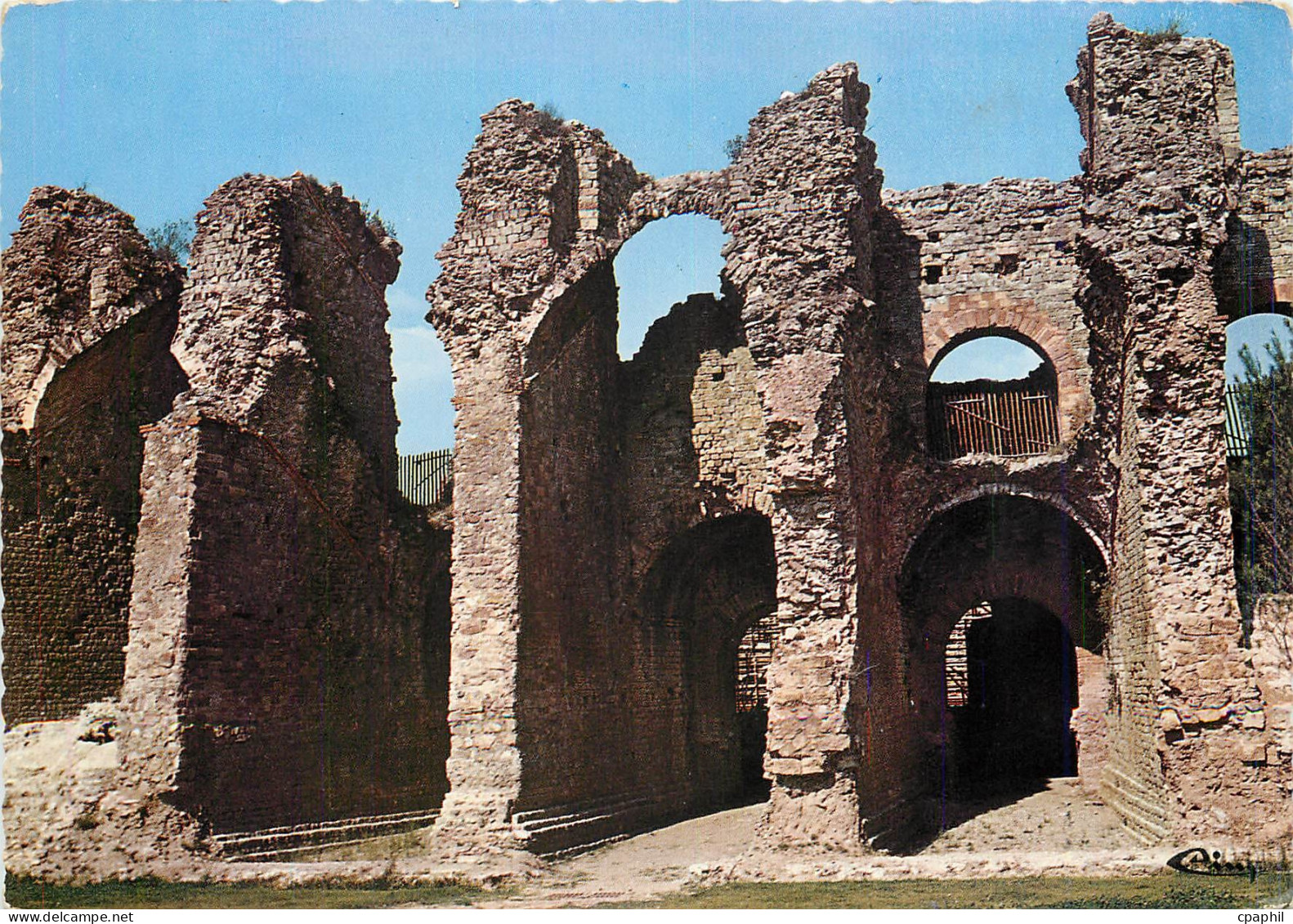 CPM Frejus (Var) les Arenes Romaines