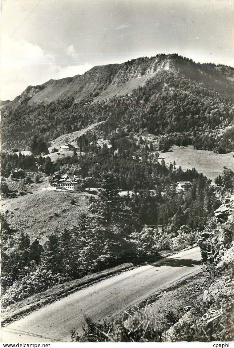 CPM Gex Route de la Faucilla Les Hotels du Pailly et le Mont Rond