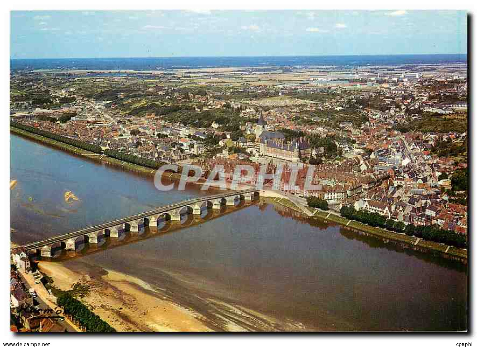 CPM Gien Loiret Vue aerienne