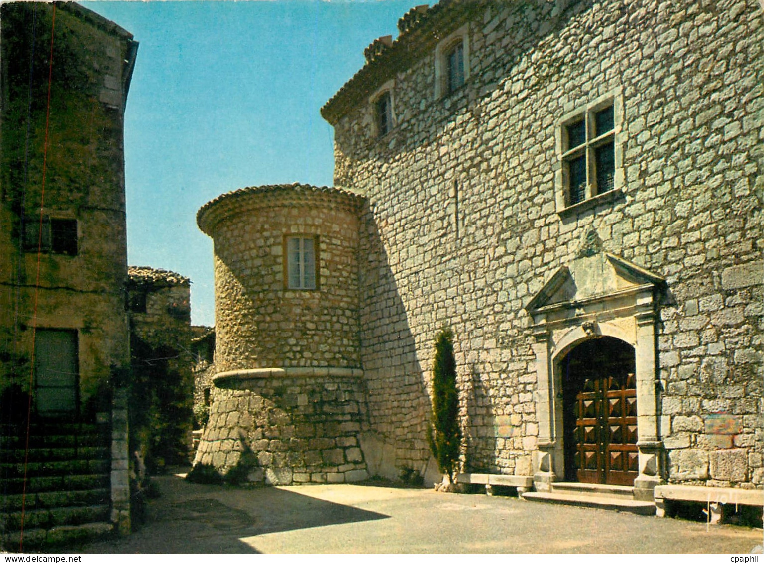CPM Gourdon Alpes Maritimes Le Vieux Chateau