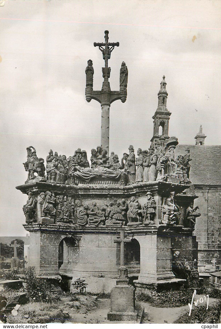 CPM Guimiliau(finistere) le calvaire(1581 1588)