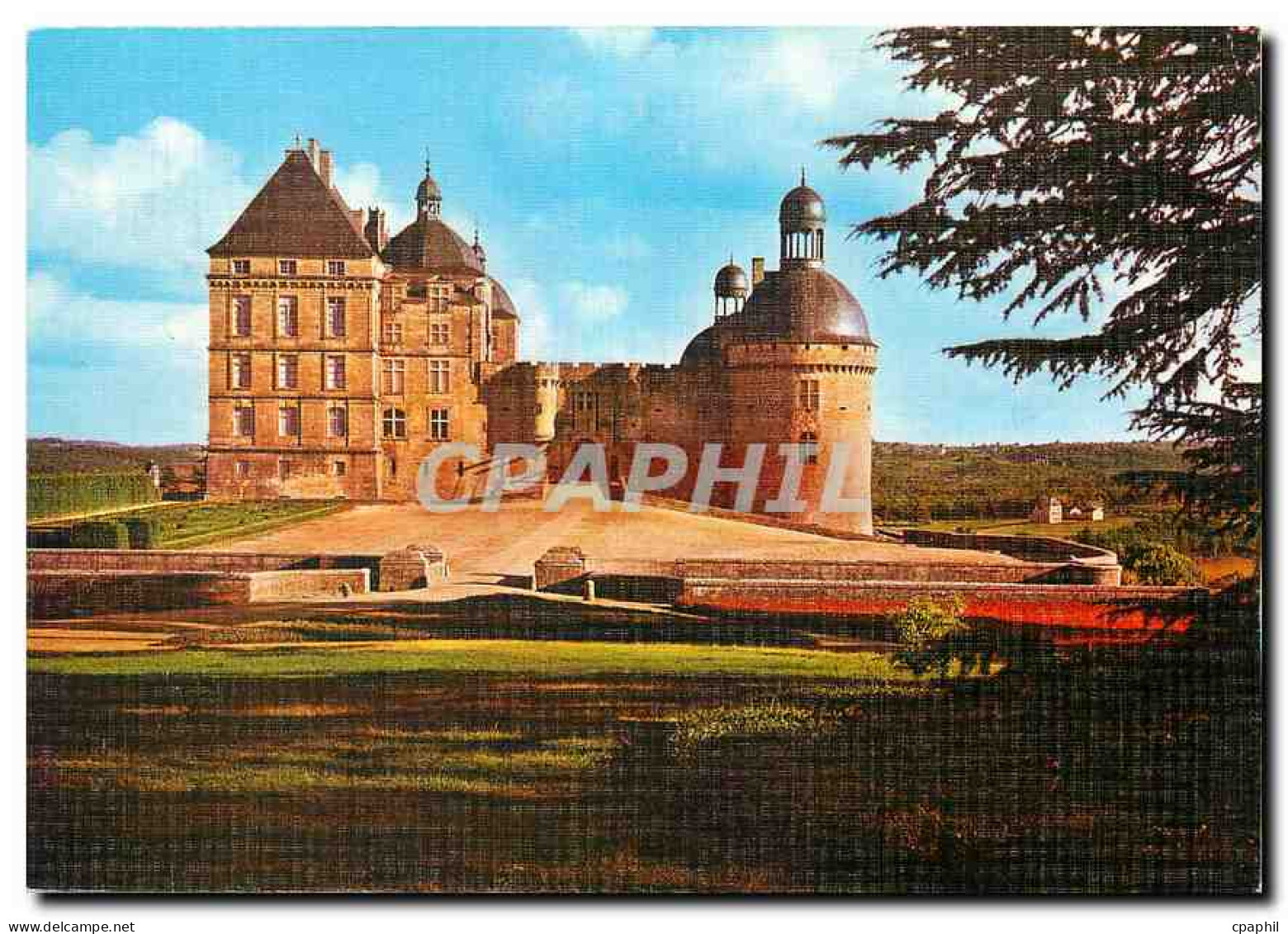 CPM Hautefort Dordogne Le Chateau
