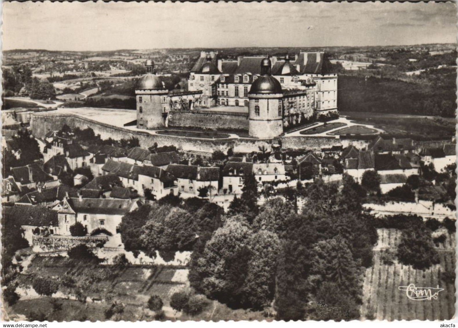 CPM Hautefort Le Chateau (16308)