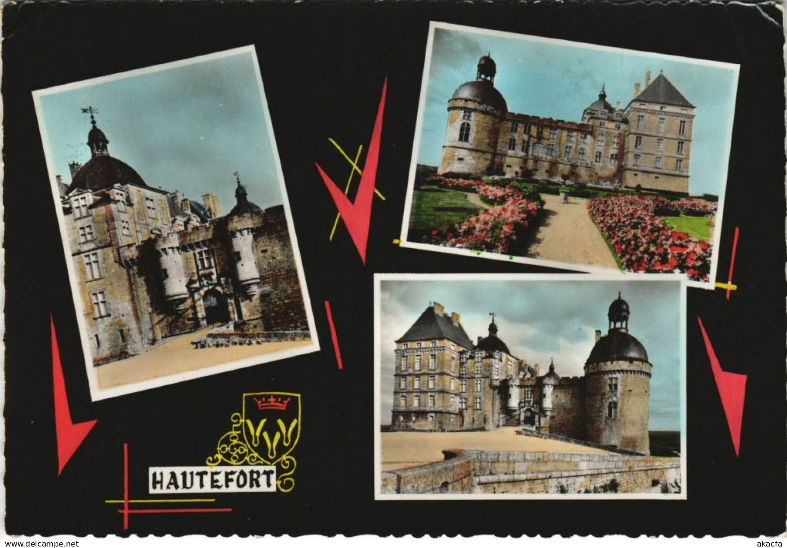 CPM Hautefort - Le Chateau - Scenes (1082121)