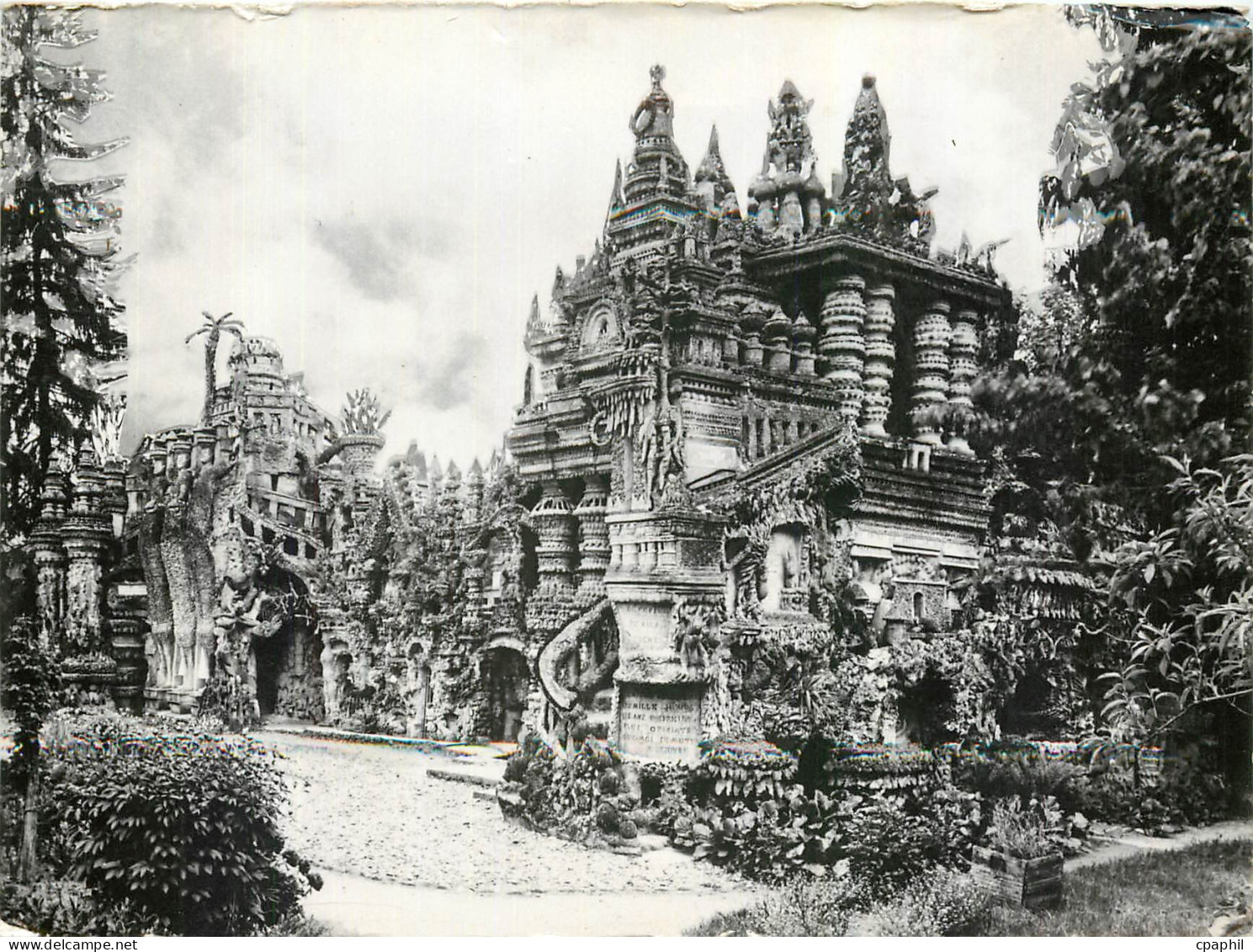 CPM Hauterives (Drome) Palais Ideal Travail d'un seul home Vue generale