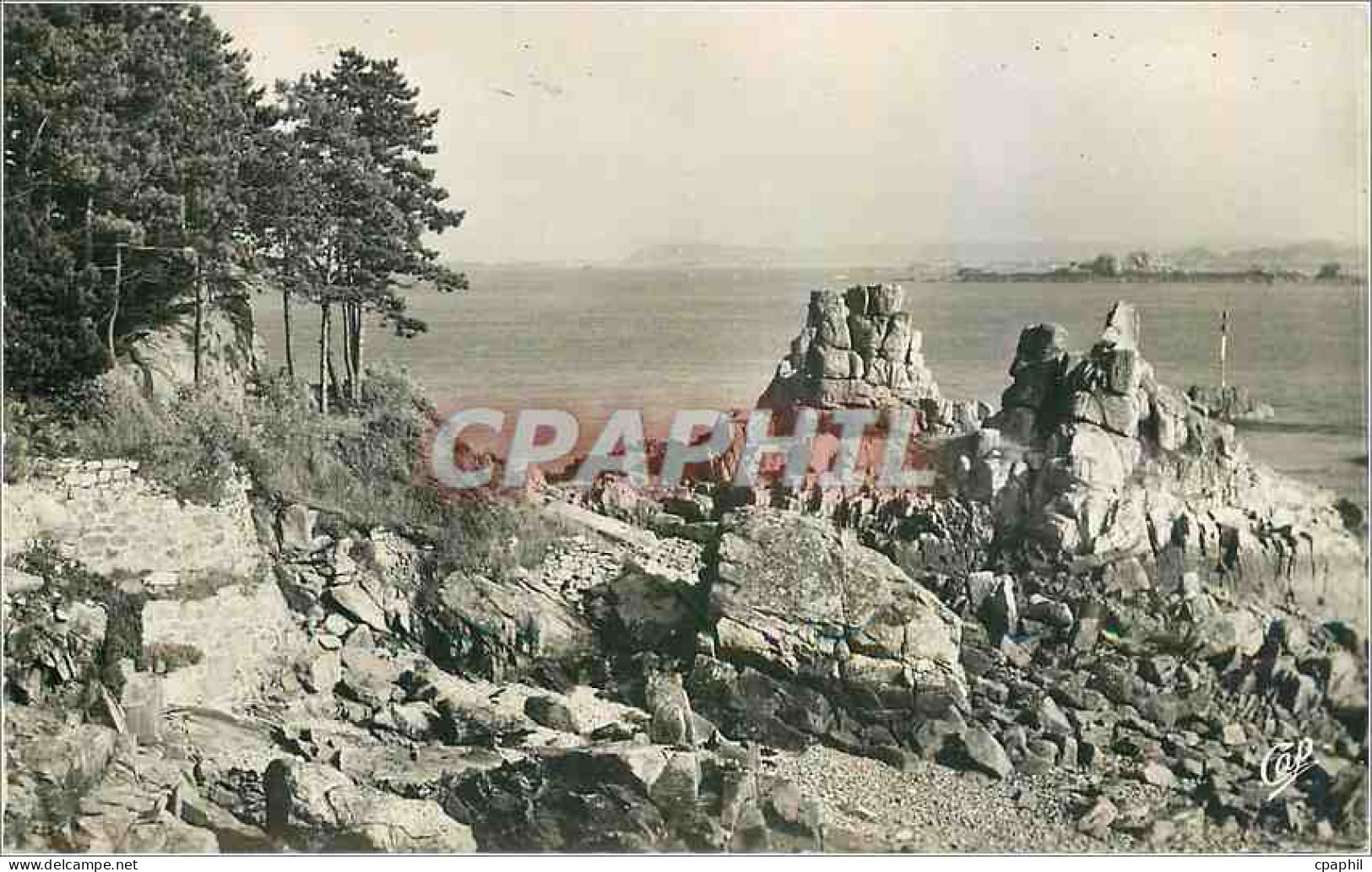 CPM Ile de Brehat Les Rochers de O Tar Bis